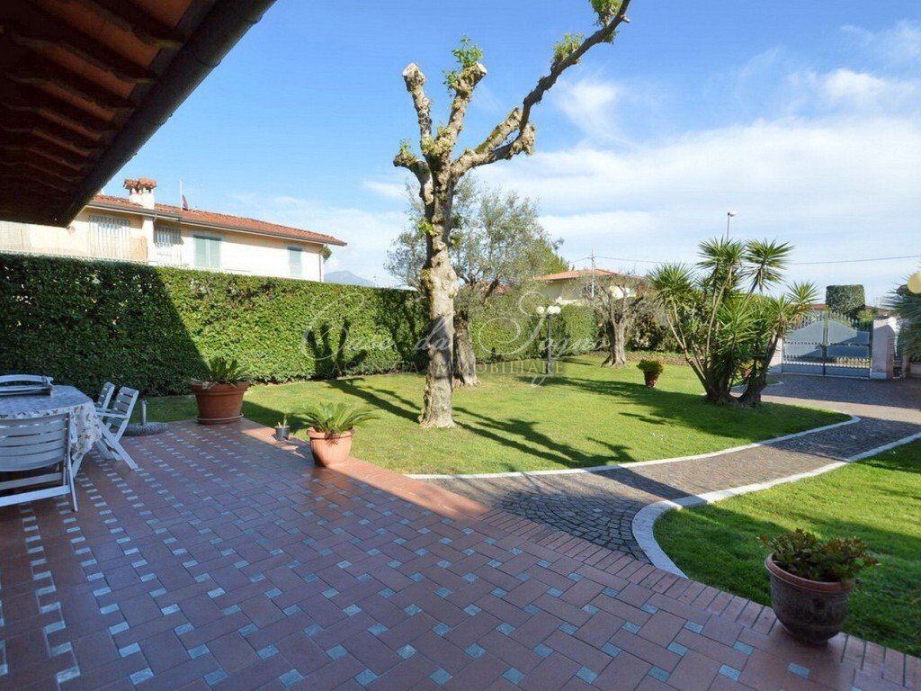 Villa in Center, Forte dei Marmi, Tuscany 4 - 16696570