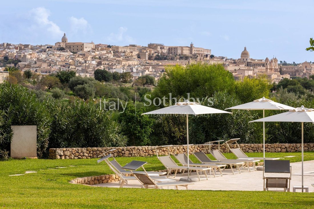 House in Noto, Sicily, Italy 2 - 14246364