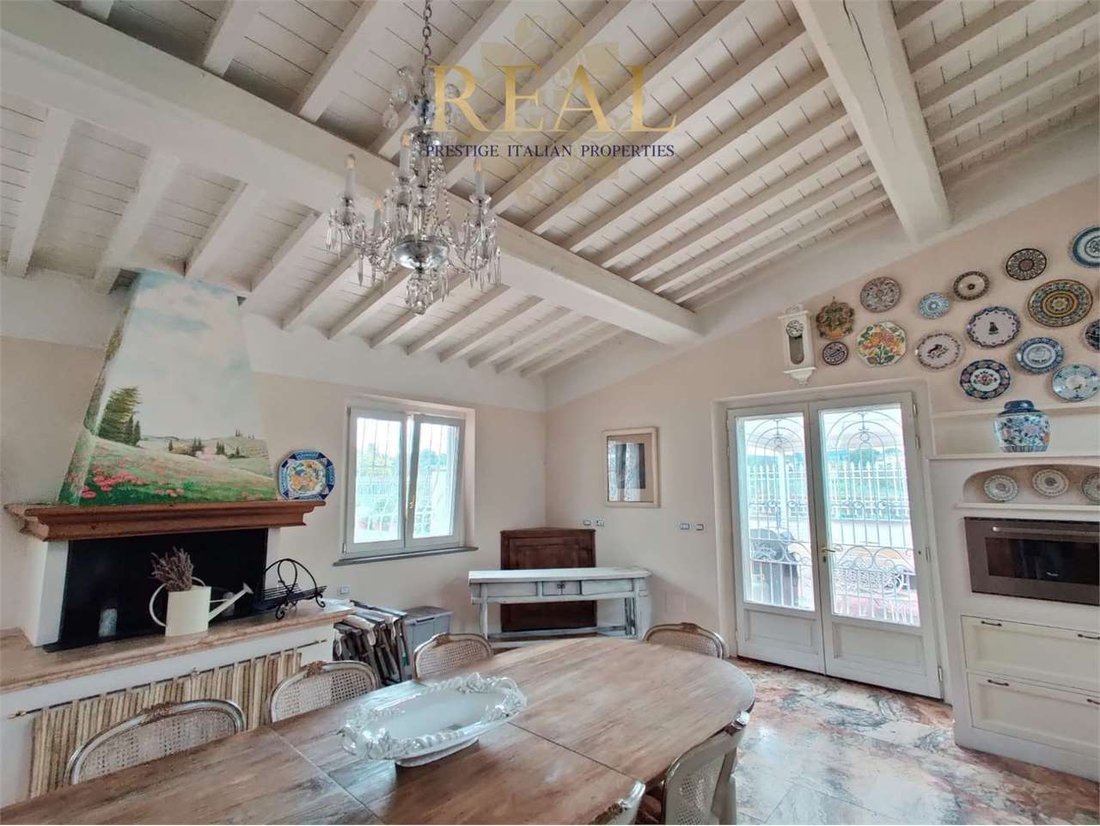 Villa in Center, Signa, Tuscany 4 - 16698723