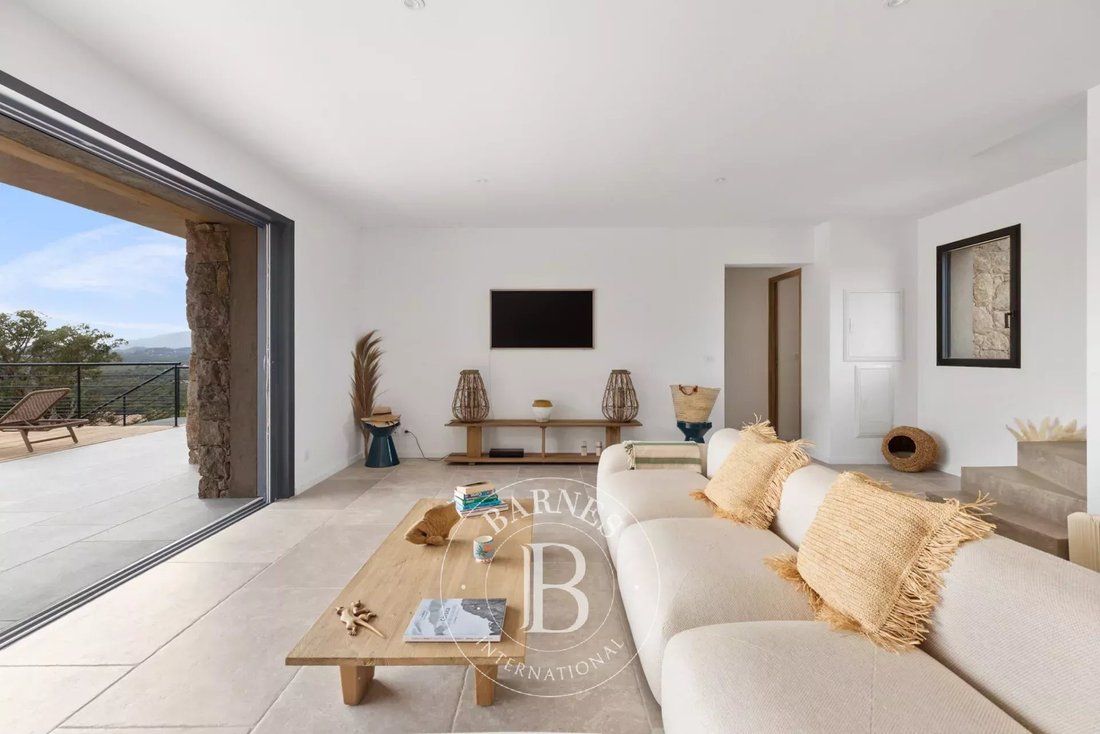 Villa in Zonza, Corsica, France 2 - 16697463