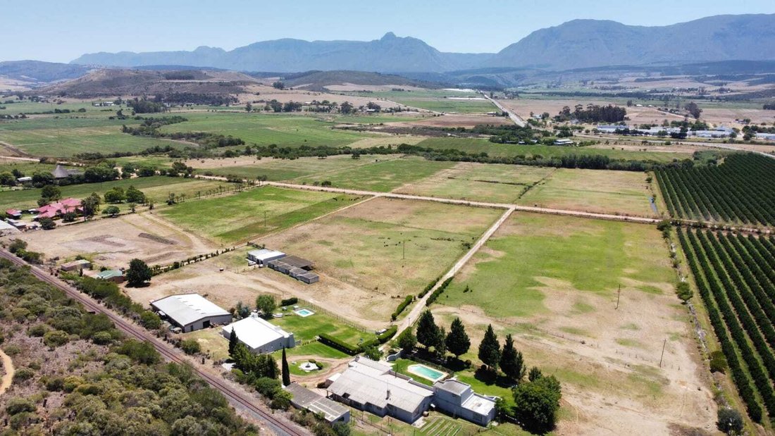 Farm Ranch in Hessequa Local Municipality, Western Cape, South Africa 4 - 16697893