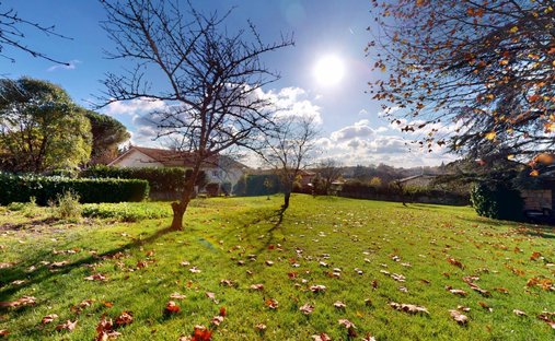 Castle for Sale in Fargues-Saint-Hilaire, Nouvelle-Aquitaine, France