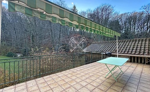 Château With Two Gîtes And Reception Hall.