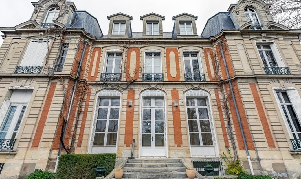 Castle for Sale in Reims, Grand Est, France