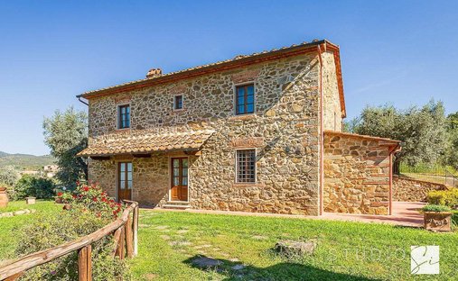 Estate in Larciano, Tuscany, Italy 1