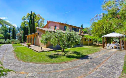 Domaine à Cecina Centro, Cecina, Toscane 1