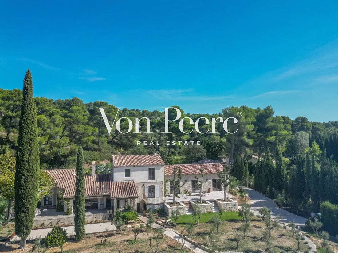 House in Maussane-les-Alpilles, Provence-Alpes-Côte d'Azur, France 2 - 16026612