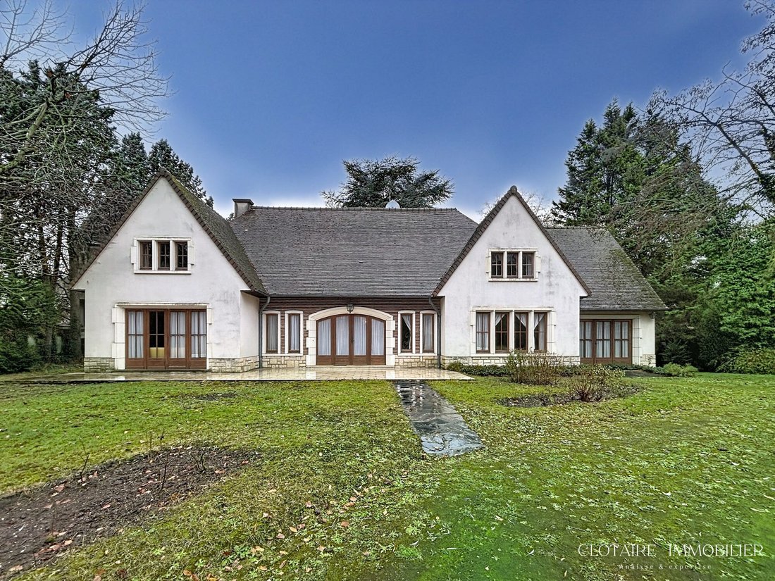 House in Compiegne, Hauts-de-France, France 1 - 16643460