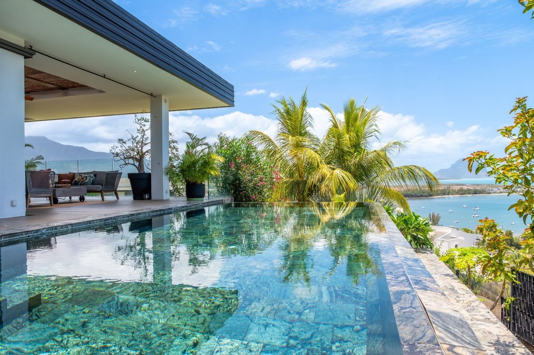 Villa in Black River, Rivière Noire District, Mauritius 4 - 16698721