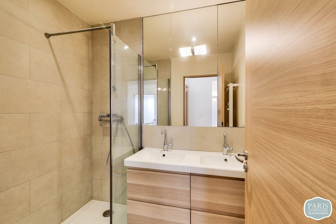 Apartment in Pereire-Malesherbes, Paris 17e Arrondissement, Paris 5 - 16697236