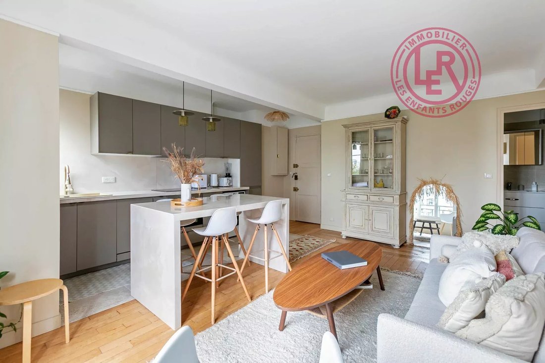 Apartment in Perouses, Paris, Ile-de-France 5 - 16698378