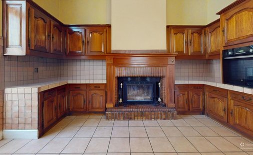 Castle for Sale in Fargues-Saint-Hilaire, Nouvelle-Aquitaine, France