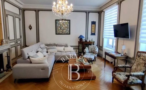 An 18th Century Manor With A Swimming Pool, Outhouses And 6.5 Hectares Of Grounds With A River