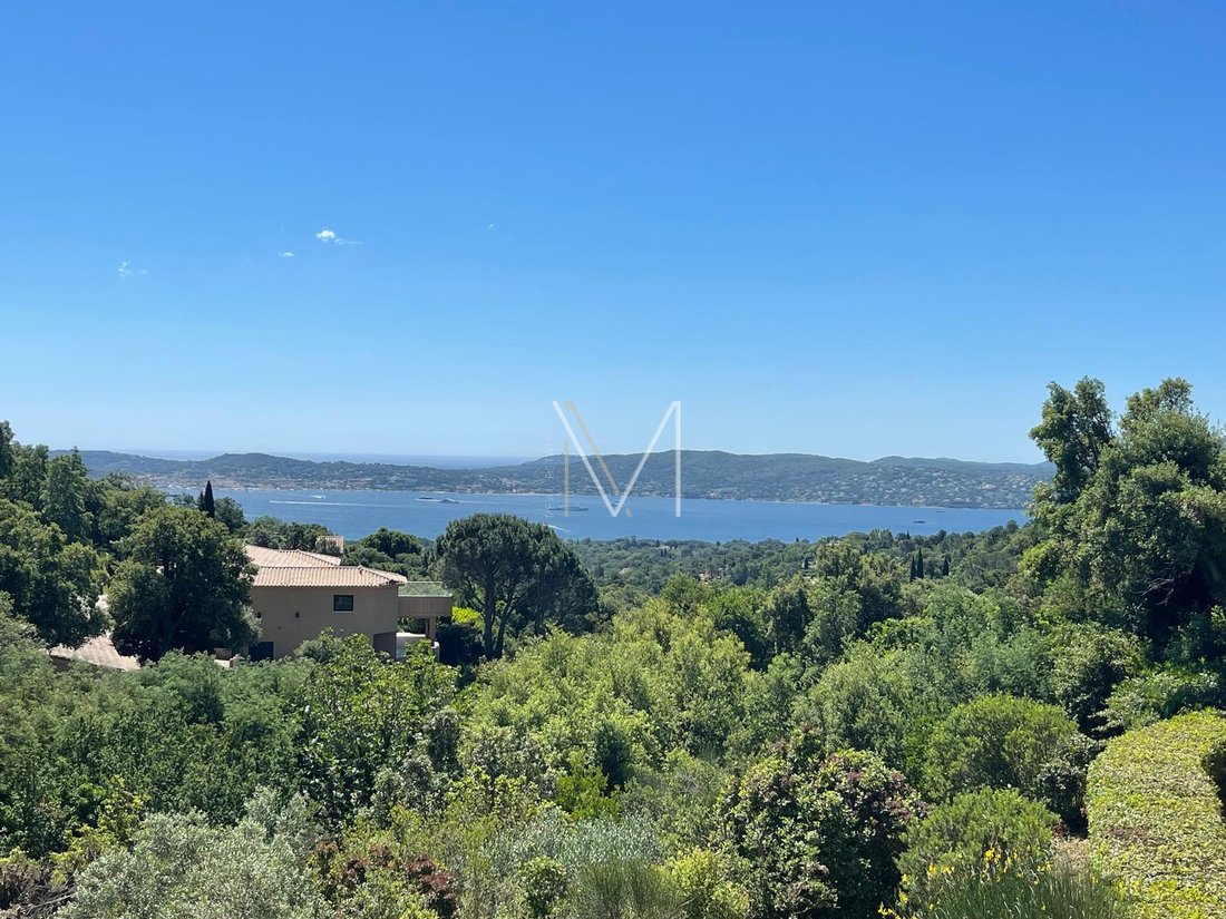Villa in Grimaud, Provence-Alpes-Côte d'Azur, France 1 - 16697107