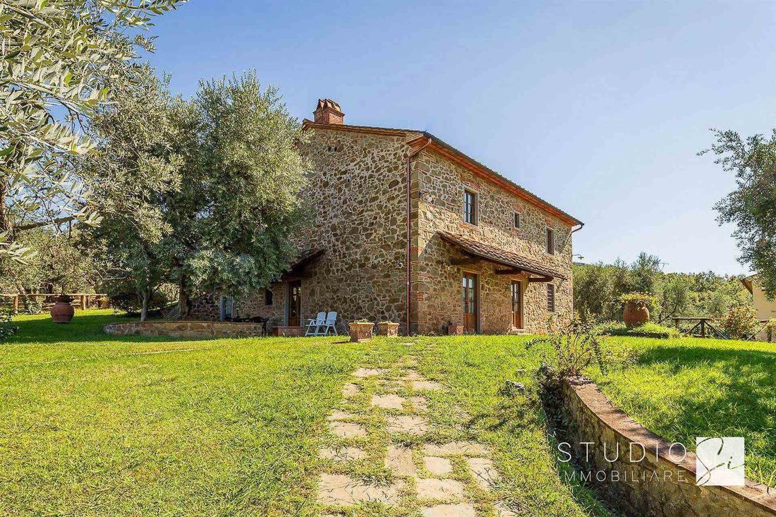Estate in Larciano, Tuscany, Italy 4 - 16698373