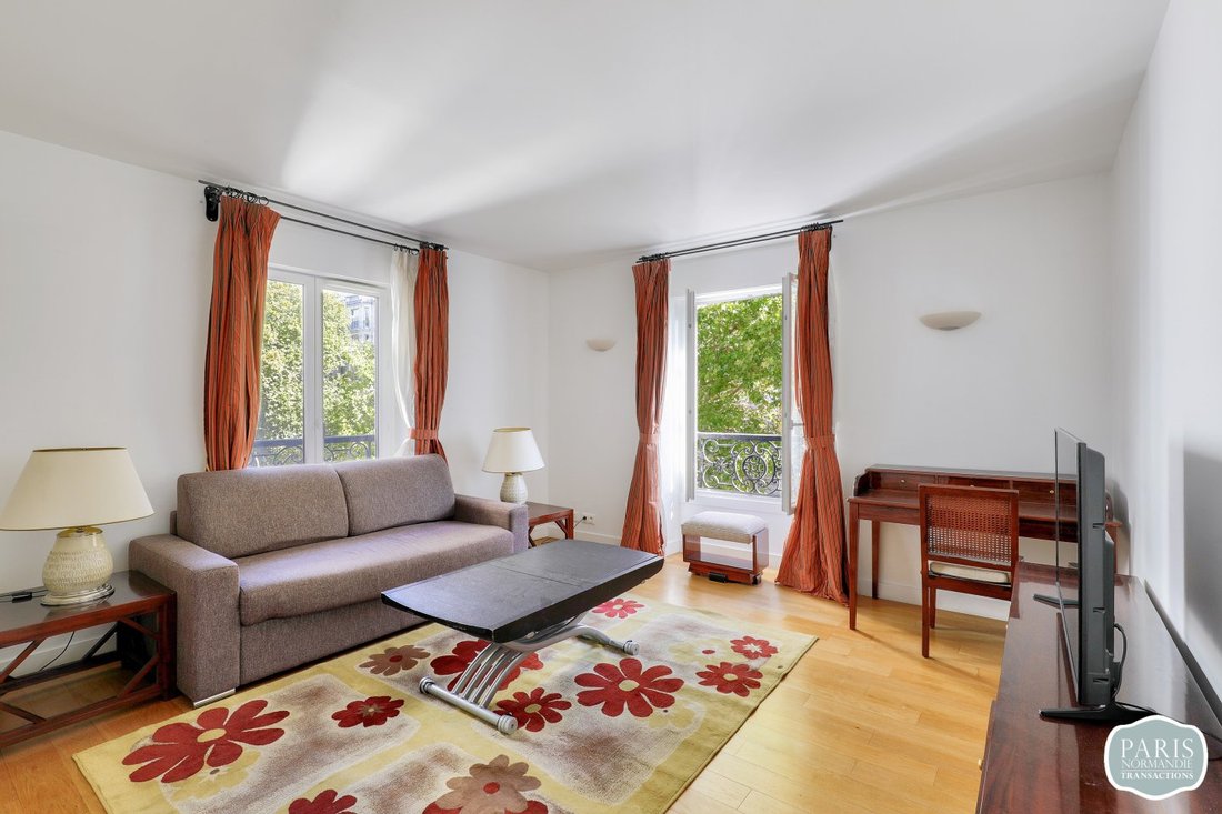 Apartment in Pereire-Malesherbes, Paris 17e Arrondissement, Paris 1 - 16697236