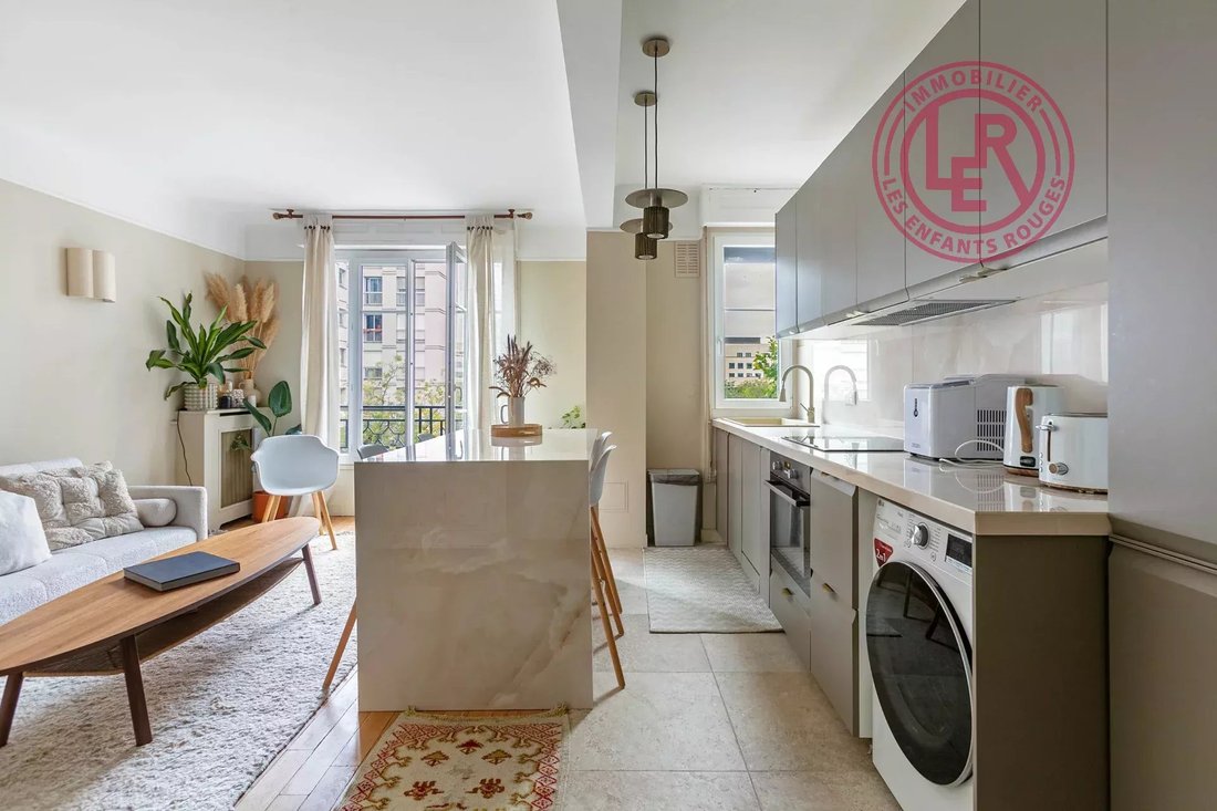 Apartment in Perouses, Paris, Ile-de-France 3 - 16698378