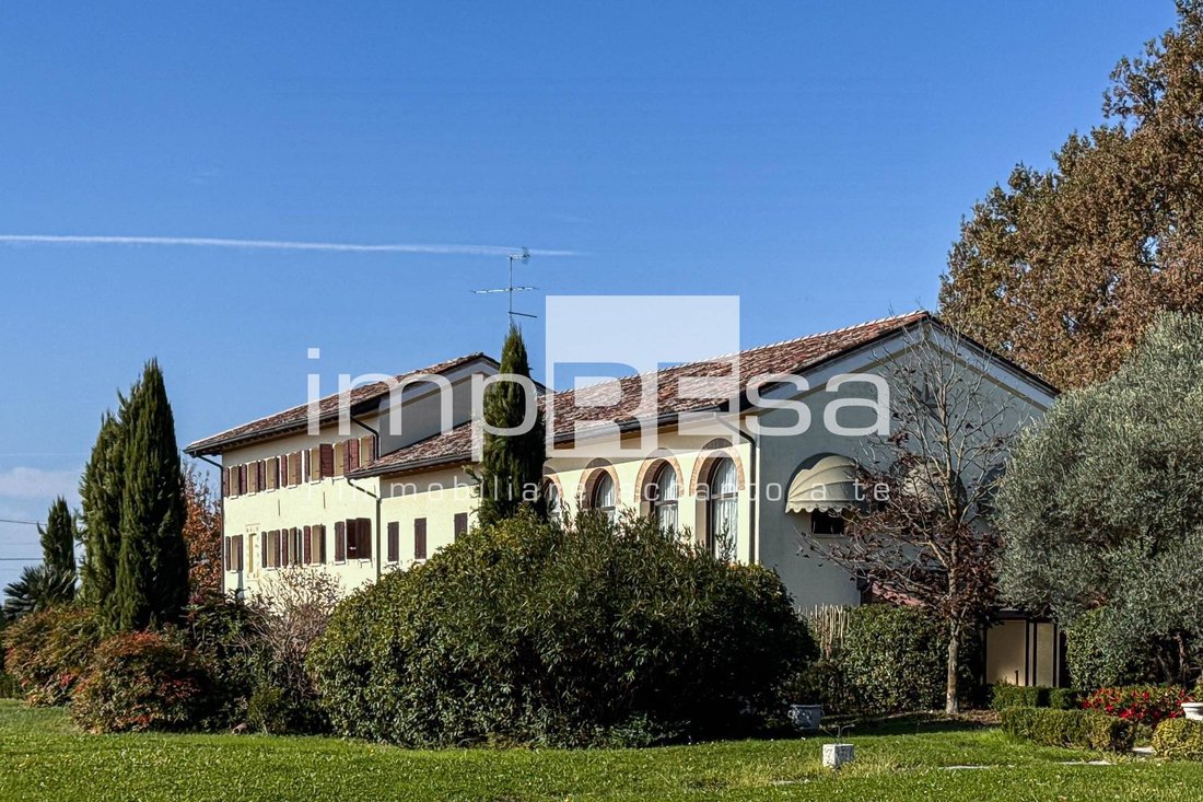 Villa in Case Cimitero, Veneto, Italy 2 - 16699179