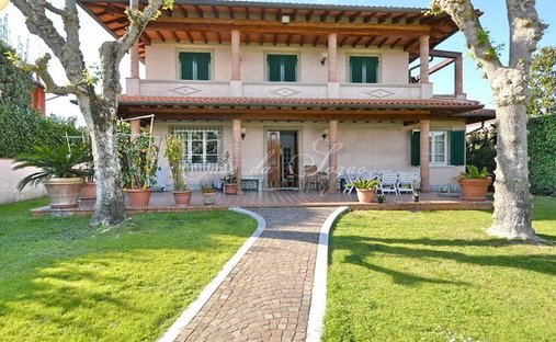 Villa in Center, Forte dei Marmi, Tuscany 1