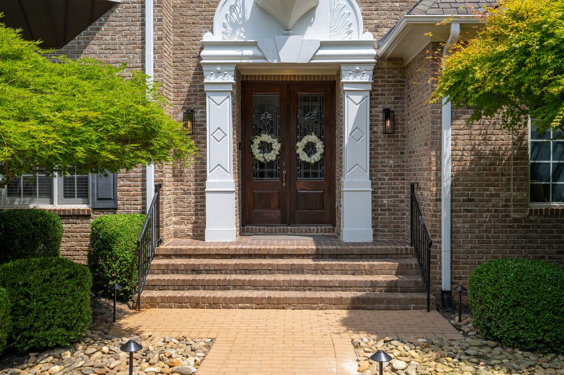 Greenville, South Carolina, United States 5 - 16696344