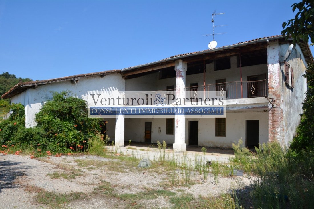 Land in Moniga del Garda, Lombardy, Italy 1 - 16699656