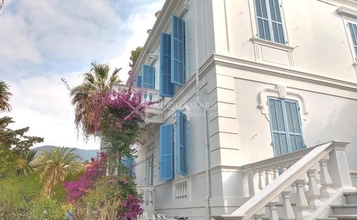 Villa in Center, Ospedaletti, Liguria 1