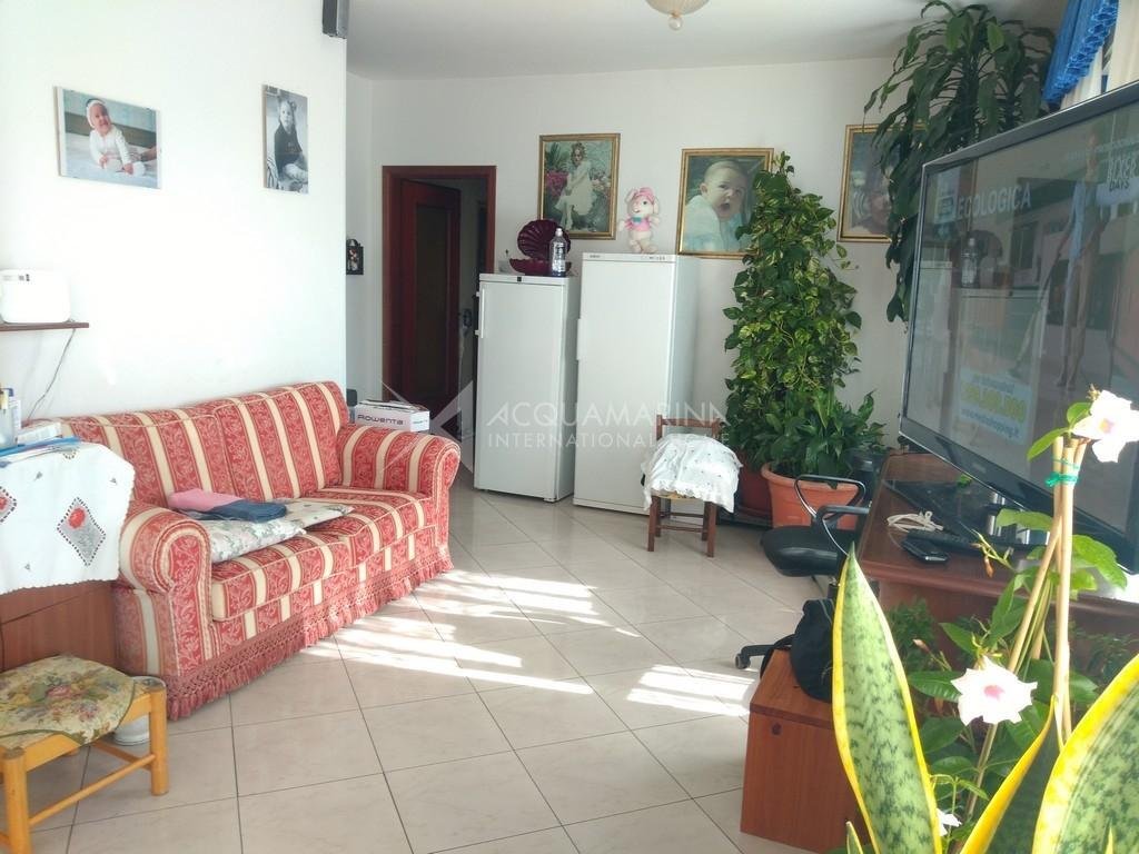 Villa in Vallecrosia, Liguria, Italy 4 - 16696731