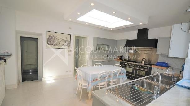 Villa in Center, Ospedaletti, Liguria 2 - 16696557
