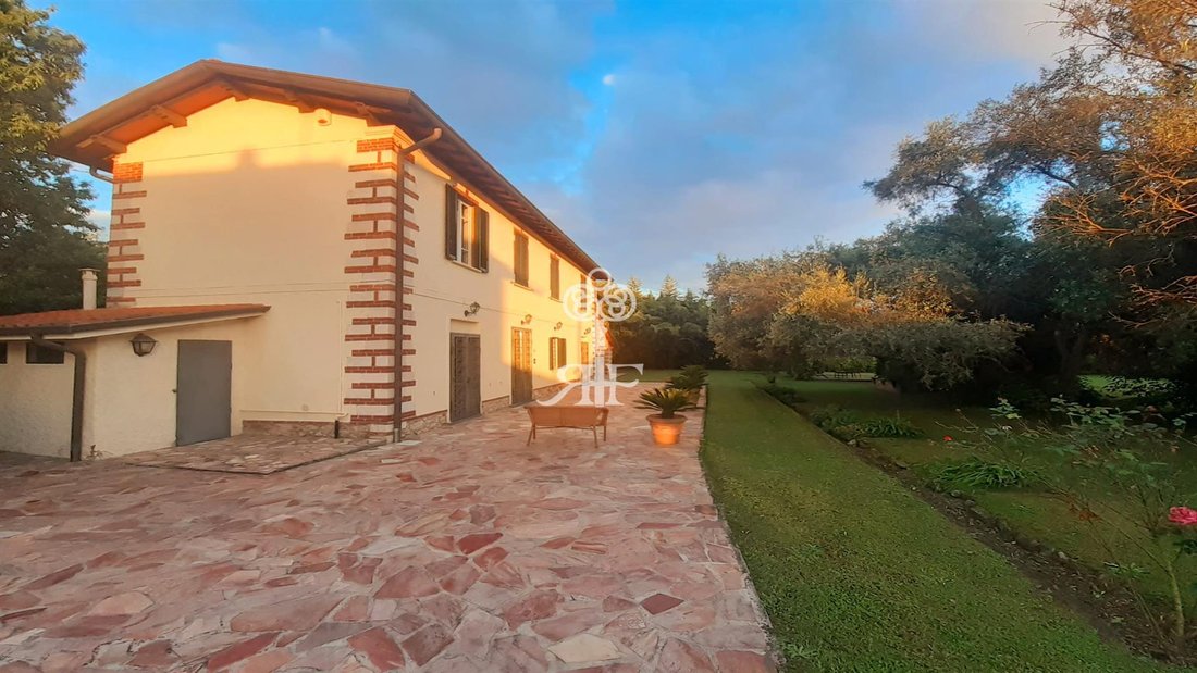 Casa de Campo en Pietrasanta, Toscana, Italia 2 - 16697059