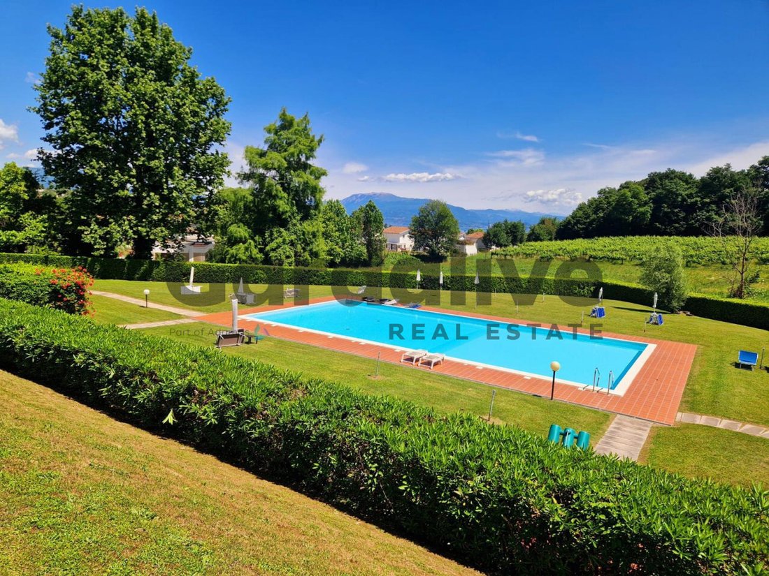 House in Padenghe sul Garda, Lombardy, Italy 1 - 16653399