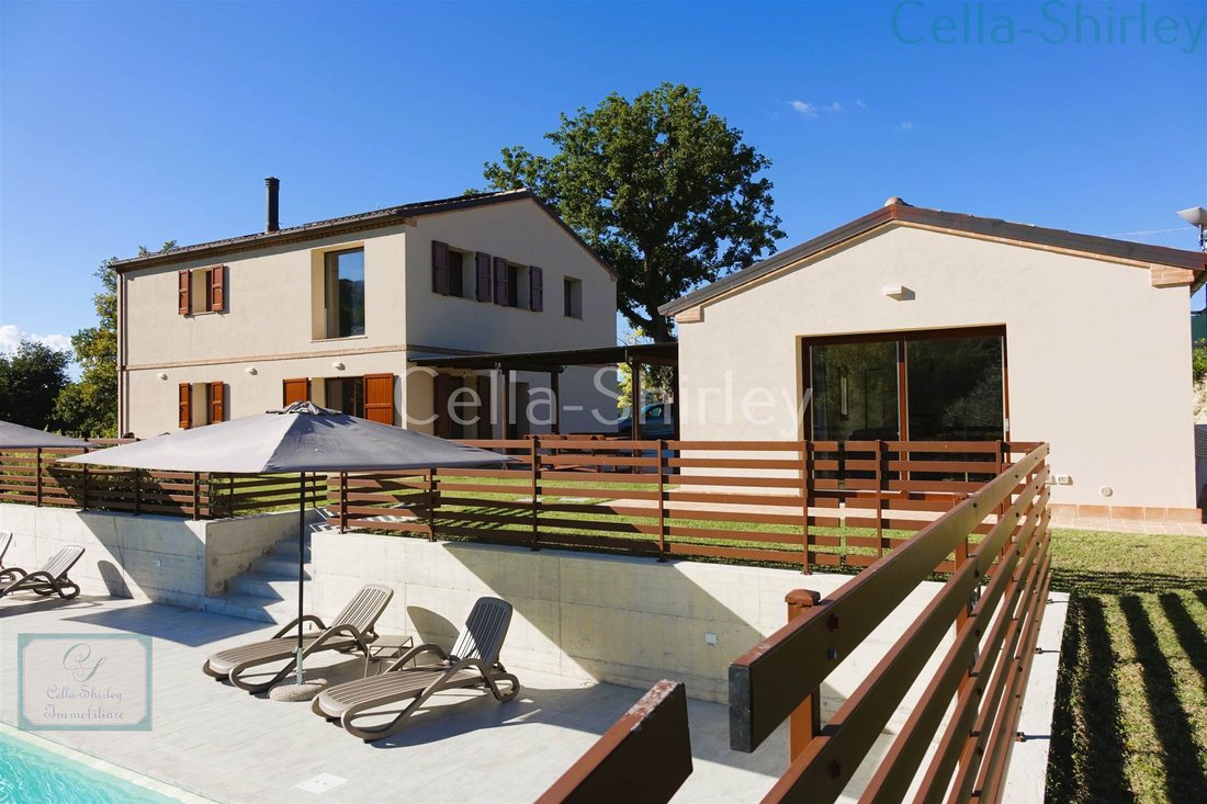 House in Mogliano, Marche, Italy 1 - 16698400