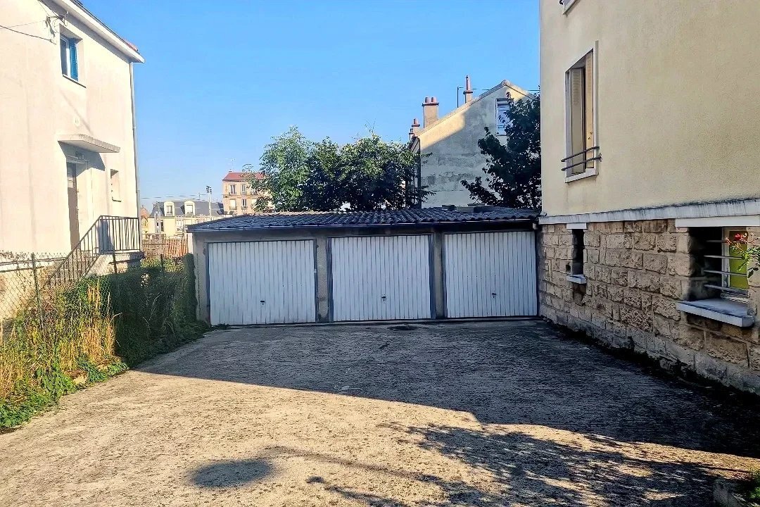 Petit Noisy, Noisy-le-Sec, France 2 - 16697078
