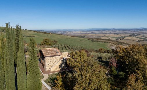 Castle for Sale in Castiglione d'Orcia, Tuscany, Italy