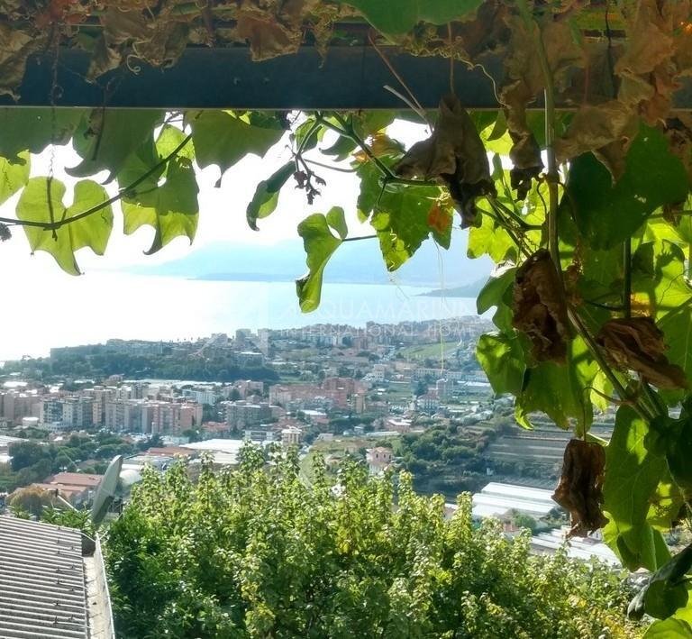 Villa in Vallecrosia, Liguria, Italy 1 - 16696731