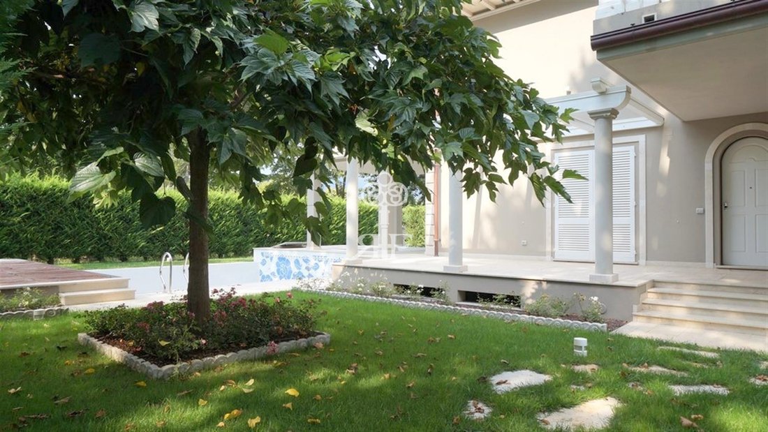 Villa à Tonfano, Pietrasanta, Italie 2 - 16697076