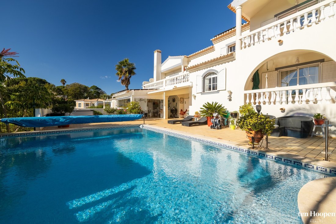 Villa in Vila do Bispo e Raposeira, Algarve, Portugal 2 - 16698045