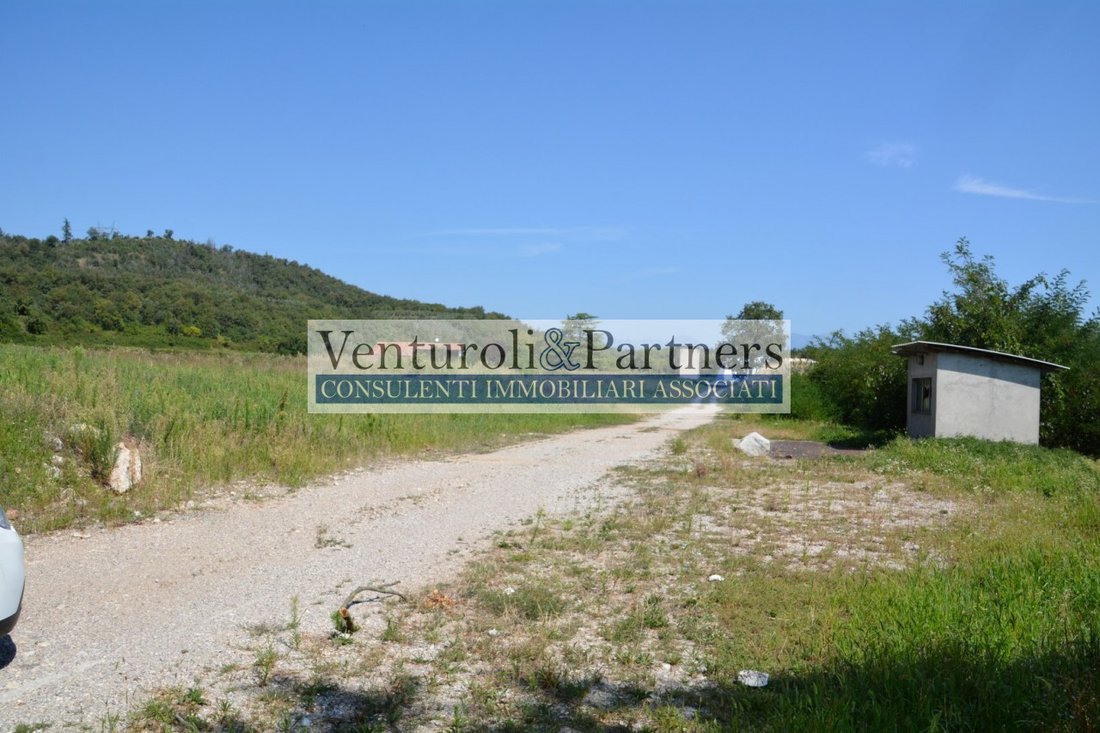 Land in Moniga del Garda, Lombardy, Italy 2 - 16699656