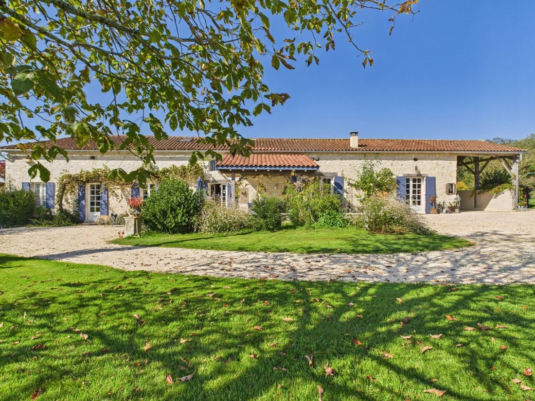 House in Arrondissement of Villeneuve-sur-Lot, Nouvelle-Aquitaine, France 1 - 16463210
