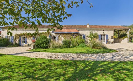 House in Arrondissement of Villeneuve-sur-Lot, Nouvelle-Aquitaine, France 1