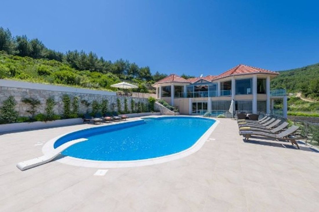 Villa in Blato, Dubrovnik-Neretva County, Croatia 1 - 16699021
