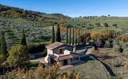 Castle for Sale in Castiglione d'Orcia, Tuscany, Italy
