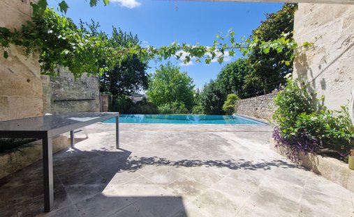 Castle for Sale in Niort, Nouvelle-Aquitaine, France