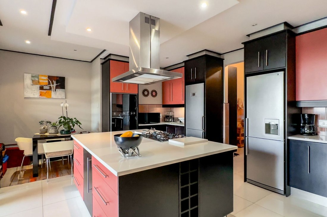 House in Eagle Canyon Golf Estate, Gauteng, South Africa 4 - 16698436
