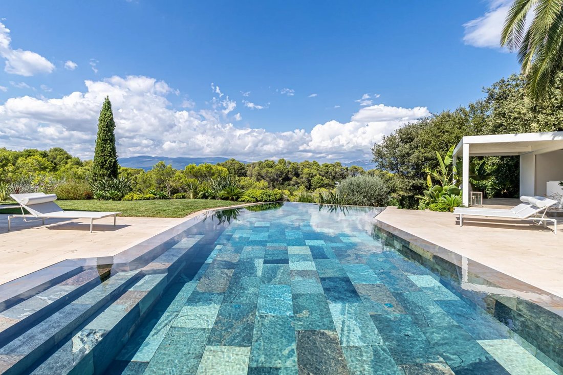 House in Mougins, Provence-Alpes-Côte d'Azur, France 1 - 16697317