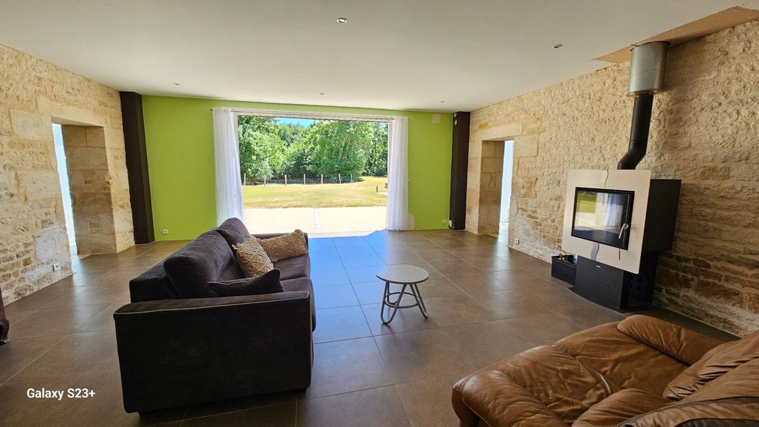 Estate in Sud Ouest, Aiffres, France 5 - 16700071