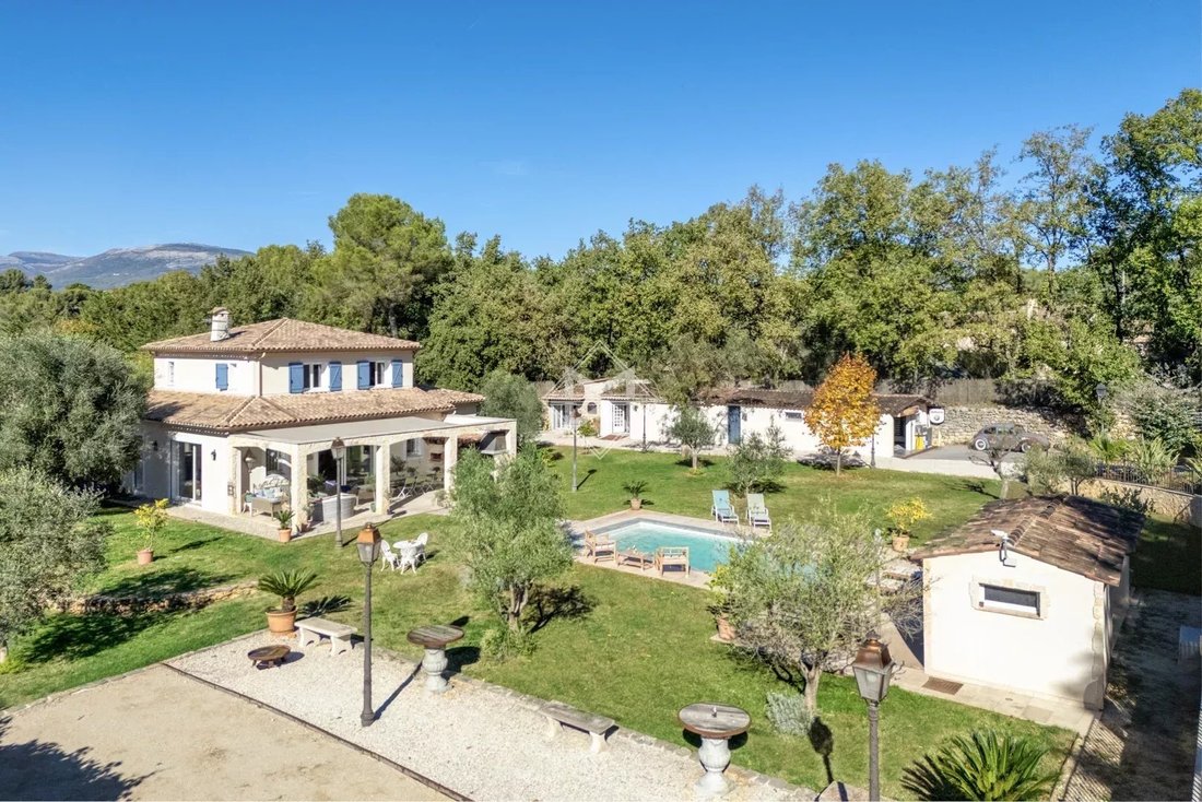 Villa in Mougins, Provence-Alpes-Côte d'Azur, France 1 - 16609307