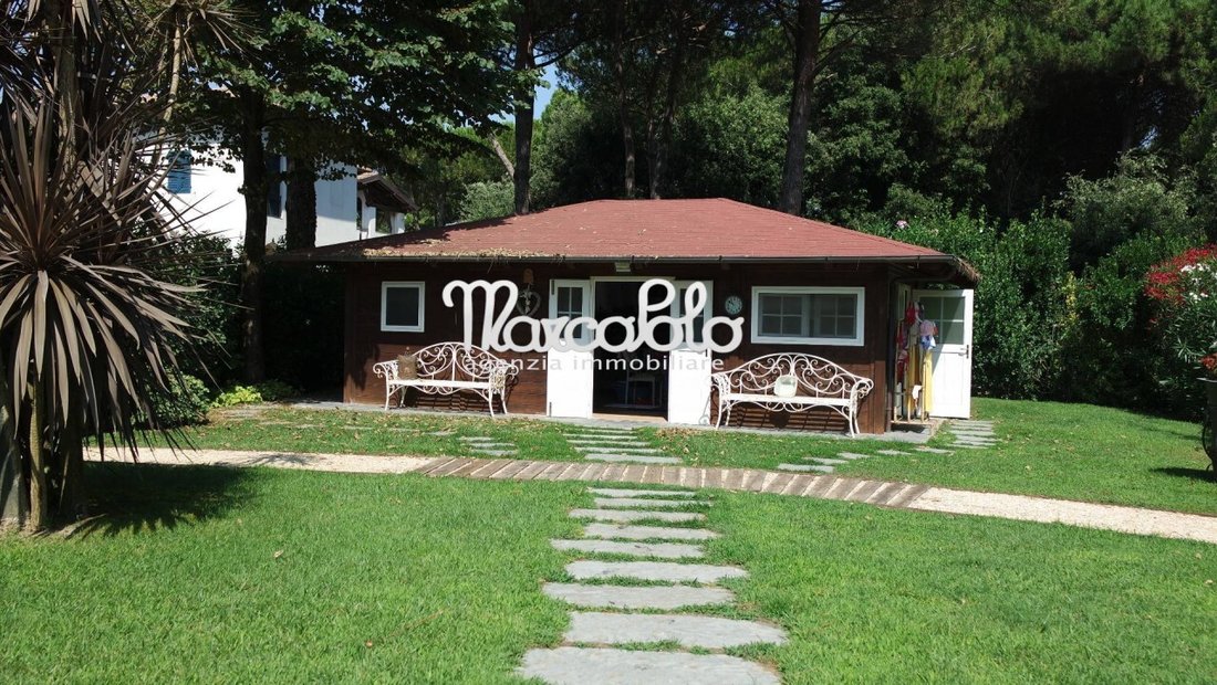Villa in Centro, Massa, Italy 5 - 16696849