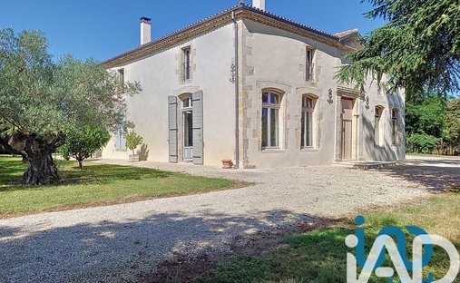 Castle for Sale in Lectoure, Occitanie, France
