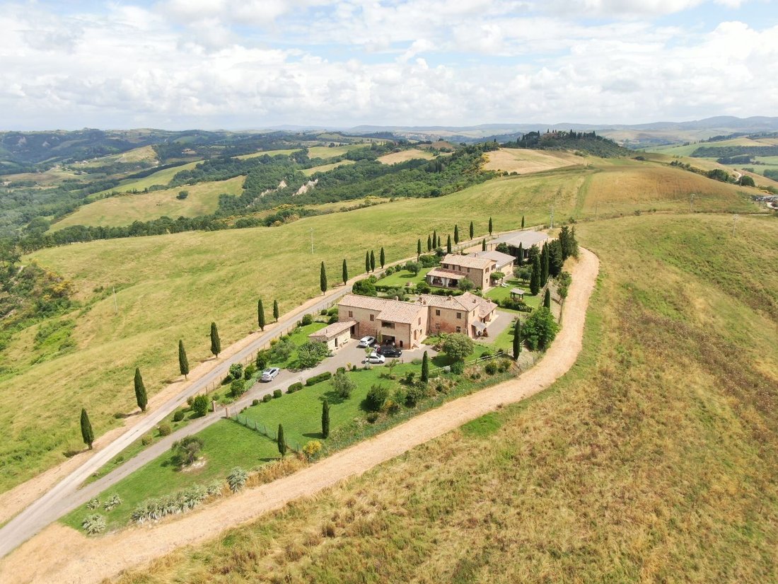Country House in Montalcino, Tuscany, Italy 3 - 16696599