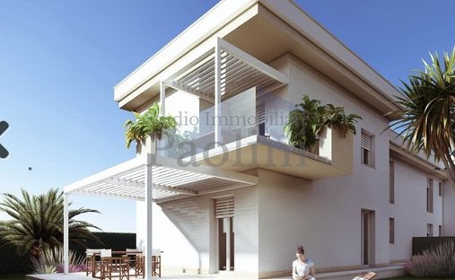 Appartement à Centre, Massa, Italie 1